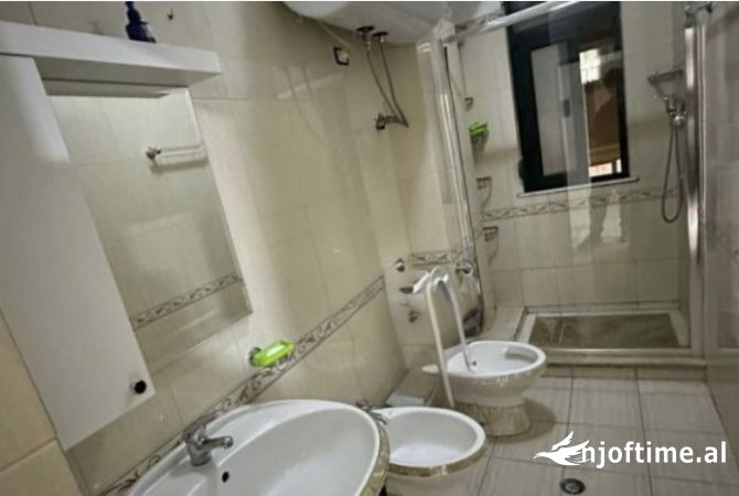 Shtepi me qera Apartament ne Tirane, 1+1, Mobilimi E mobiluar, Pagesa 50,000  Leke.