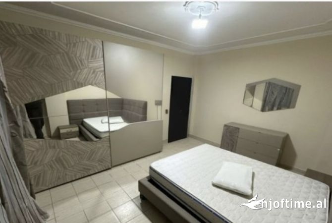 Shtepi me qera 1+1 ne Tirane - 50,000 Leke