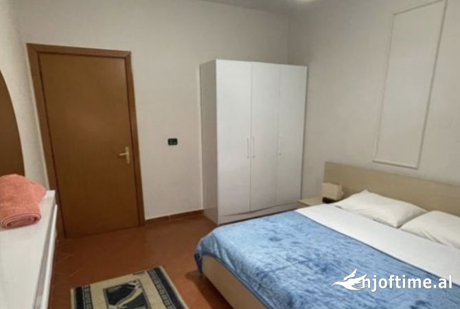 Shtepi me qera 2+1 ne Tirane - 800 Euro