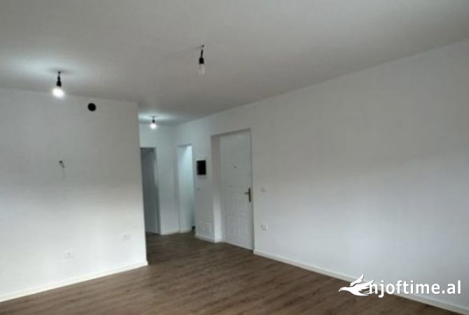 Shtepi ne shitje 1+1 ne Tirane - 75,000 Euro