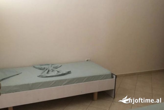 Shtepi me qera Apartament ne Tirane, 2+1, Mobilimi E mobiluar, Pagesa 600  Euro.