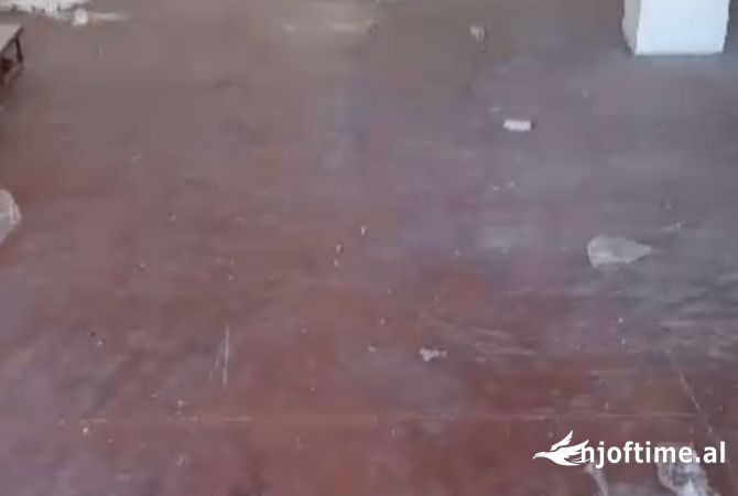 Ambient biznesi me qera 4+1 ne Tirane - 1,400 Euro