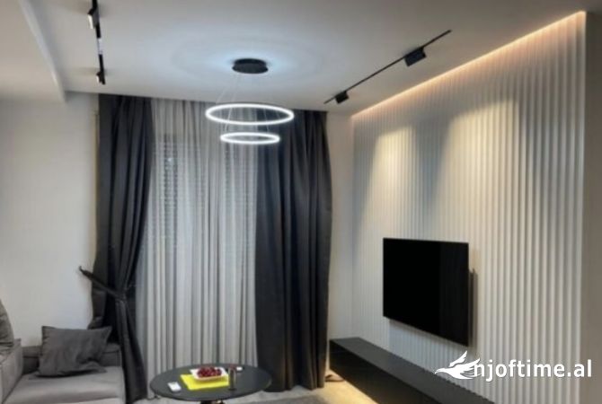 Shtepi me qera 2+1 ne Tirane - 700 Euro