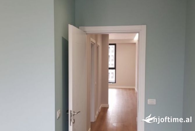 Shtepi me qera Apartament ne Tirane, 2+1, Mobilimi Bosh, pa mobiluar, Pagesa 1,000  Euro.