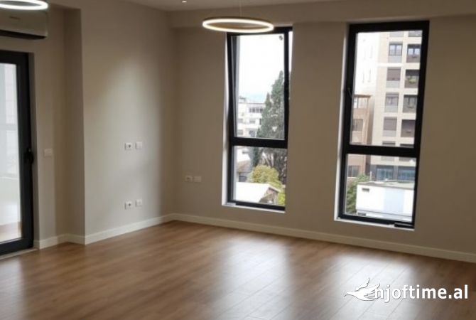 Shtepi me qera 2+1 ne Tirane - 1,000 Euro