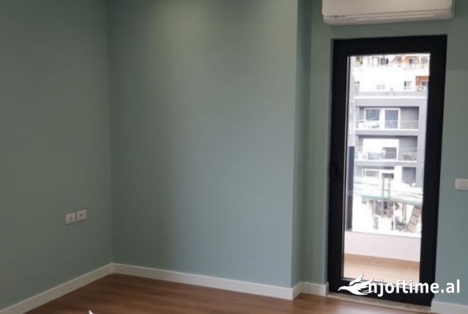 Shtepi me qera 2+1 ne Tirane - 1,000 Euro