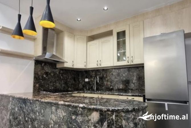 Shtepi me qera 2+1 ne Tirane - 600 Euro