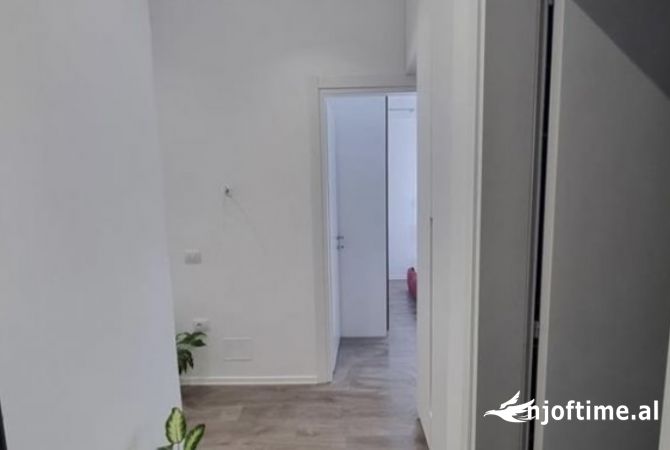 Shtepi me qera Apartament ne Tirane, 2+1, Mobilimi E mobiluar, Pagesa 600  Euro.