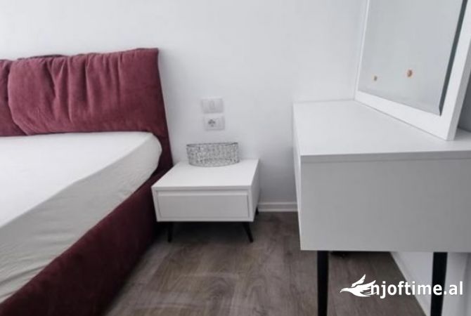 Shtepi me qera Apartament ne Tirane, 2+1, Mobilimi E mobiluar, Pagesa 600  Euro.