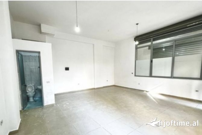 Ambient biznesi ne shitje 1+1 ne Tirane - 59,000 Euro