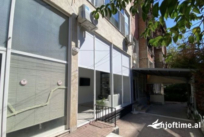 Shiter ambjent biznesi prane Shkolles Baletit Tirane