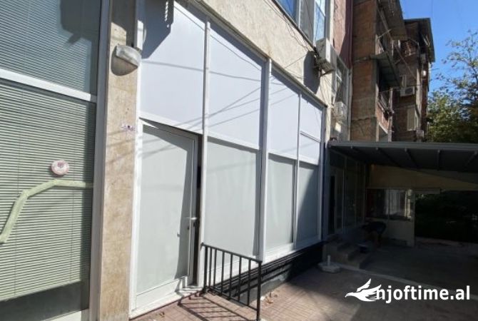 Shiter ambjent biznesi prane Shkolles Baletit Tirane