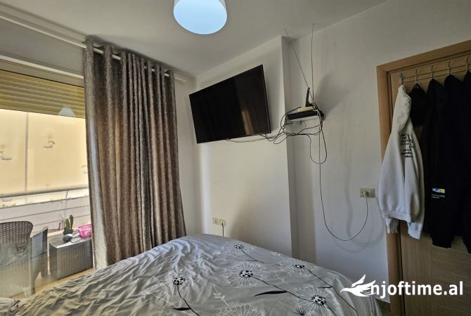 Shtepi me qera Apartament ne Tirane, 1+1, Mobilimi E mobiluar, Pagesa 380  Euro.