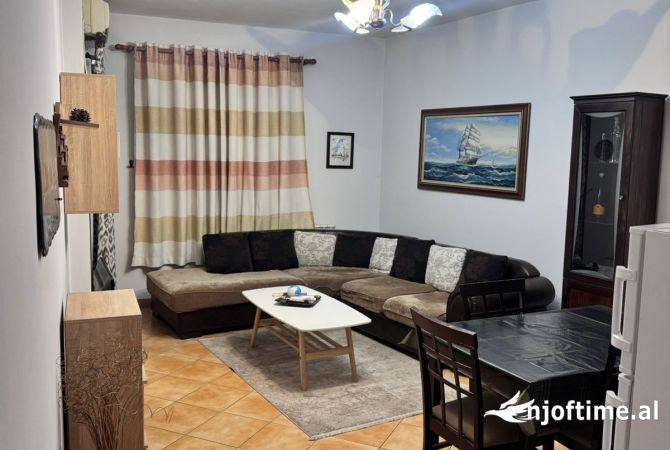 Shtepi me qera 1+1 ne Tirane - 400 Euro