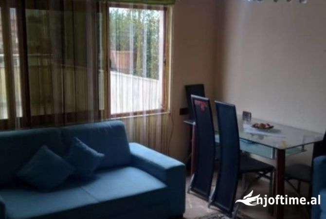 Shtepi me qera 4+1 ne Tirane - 38,000 Leke
