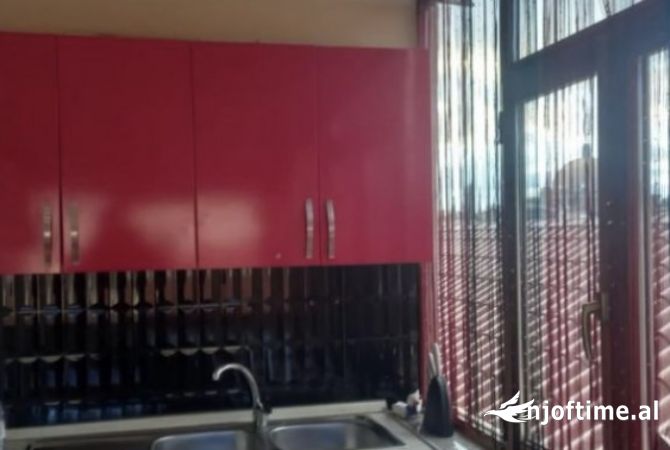 Shtepi me qera Apartament ne Tirane, 4+1, Mobilimi E mobiluar, Pagesa 38,000  Leke.