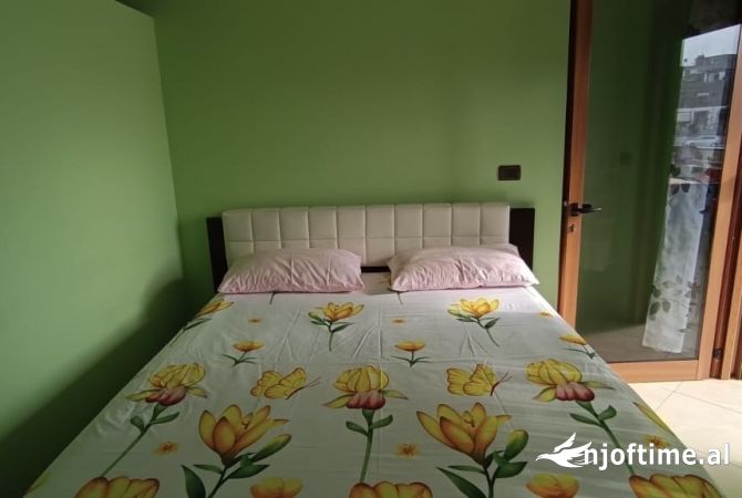 Shtepi me qera Apartament ne Tirane, 1+1, Mobilimi E mobiluar, Pagesa 300  Euro.