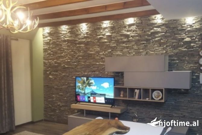 Shtepi me qera Apartament ne Tirane, 2+1, Mobilimi E mobiluar, Pagesa 680  Euro.