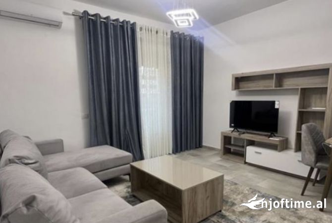 Shtepi me qera 2+1 ne Tirane - 700 Euro