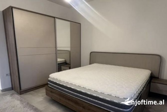 Shtepi me qera Apartament ne Tirane, 2+1, Mobilimi E mobiluar, Pagesa 700  Euro.