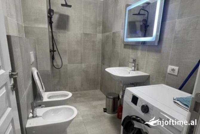 Shtepi me qera Apartament ne Tirane, 2+1, Mobilimi E mobiluar, Pagesa 700  Euro.