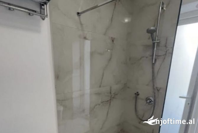 Shtepi me qera Apartament ne Tirane, 1+1, Mobilimi E mobiluar, Pagesa 600  Euro.