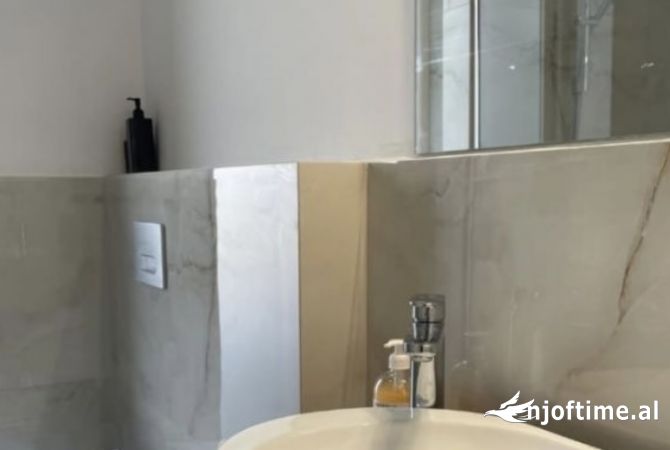 Shtepi me qera Apartament ne Tirane, 1+1, Mobilimi E mobiluar, Pagesa 600  Euro.