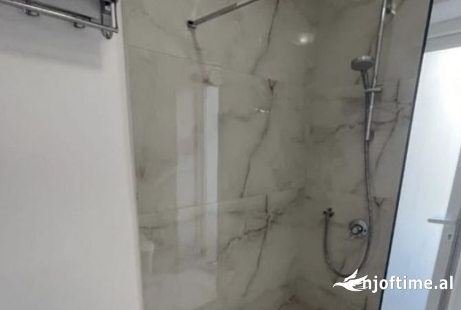 Shtepi me qera Apartament ne Tirane, 1+1, Mobilimi E mobiluar, Pagesa 600  Euro.