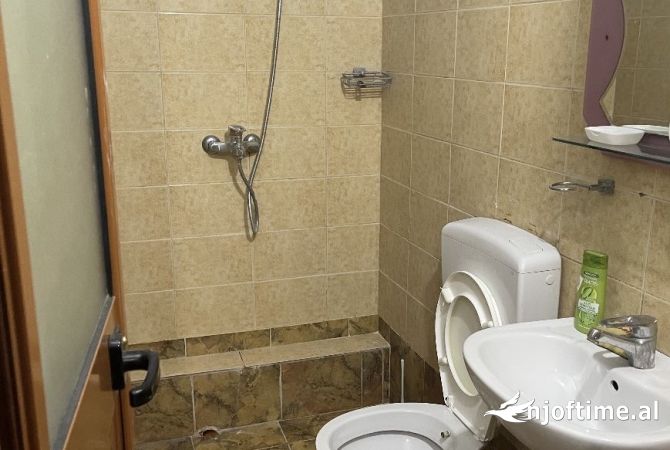 Shtepi me qera Apartament ne Tirane, 1+1, Mobilimi E mobiluar, Pagesa 38,000  Leke.