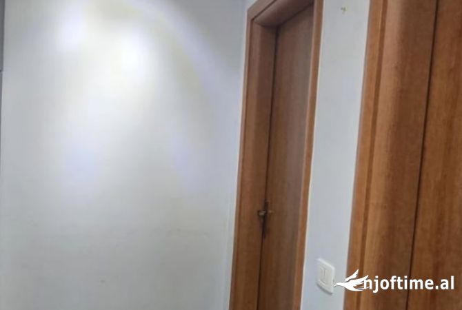 Shtepi me qera Apartament ne Tirane, 2+1, Mobilimi E mobiluar, Pagesa 740  Euro.