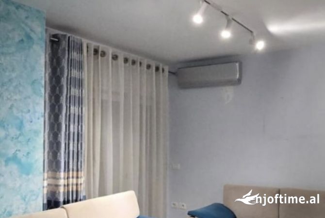 Shtepi me qera Apartament ne Tirane, 2+1, Mobilimi E mobiluar, Pagesa 740  Euro.