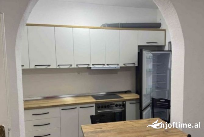 Shtepi me qera 1+1 ne Tirane - 400 Euro