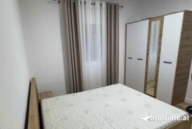 Shtepi me qera Apartament ne Tirane, 1+1, Mobilimi E mobiluar, Pagesa 400  Euro.