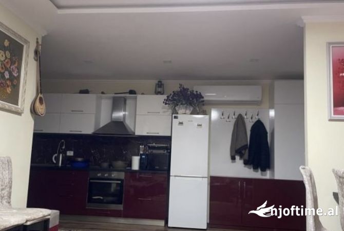 Shtepi me qera 2+1 ne Tirane - 45,000 Leke