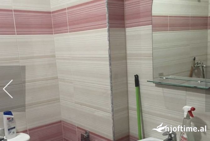 Shtepi me qera Apartament ne Tirane, 1+1, Mobilimi E mobiluar, Pagesa 400  Euro.