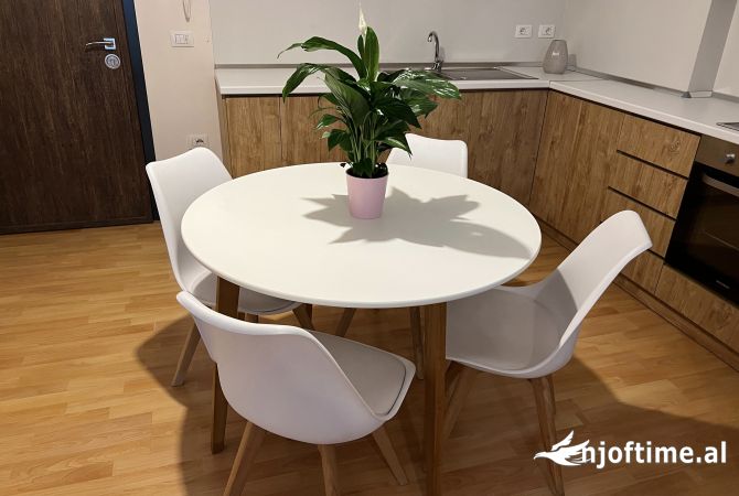 Shtepi me qera 2+1 ne Tirane - 80,000 Leke