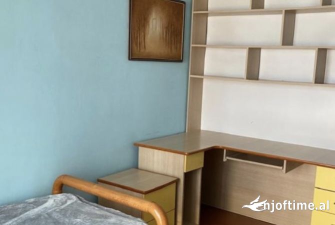 Shtepi me qera Apartament ne Tirane, 2+1, Mobilimi E mobiluar, Pagesa 700  Euro.
