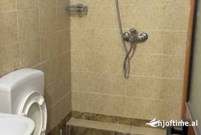 Shtepi me qera 1+1 ne Tirane - 38,000 Leke