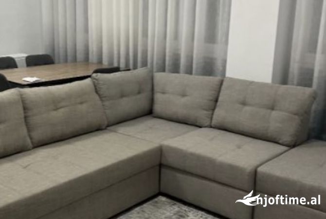 Shtepi me qera 2+1 ne Tirane - 550 Euro