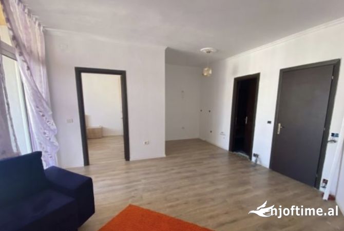 Shtepi ne shitje Apartament ne Tirane, 1+1, Mobilimi E mobiluar, Pagesa 78,000  Euro.