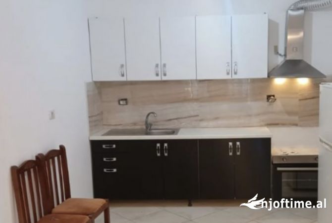 Shtepi me qera 1+1 ne Tirane - 45,000 Leke