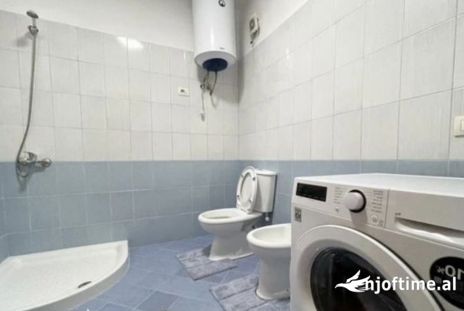 Shtepi me qera Apartament ne Tirane, 2+1, Mobilimi E mobiluar, Pagesa 550  Euro.