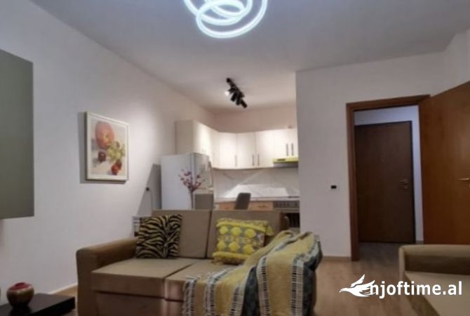 Shtepi me qera Apartament ne Tirane, 1+1, Mobilimi E mobiluar, Pagesa 600  Euro.