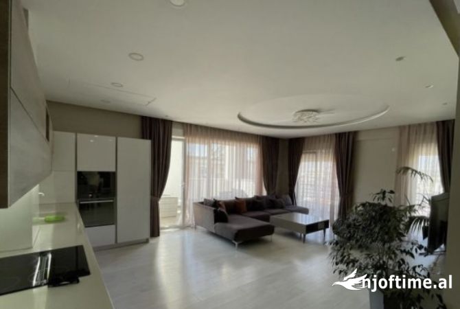 Shtepi me qera 3+1 ne Tirane - 1,500 Euro