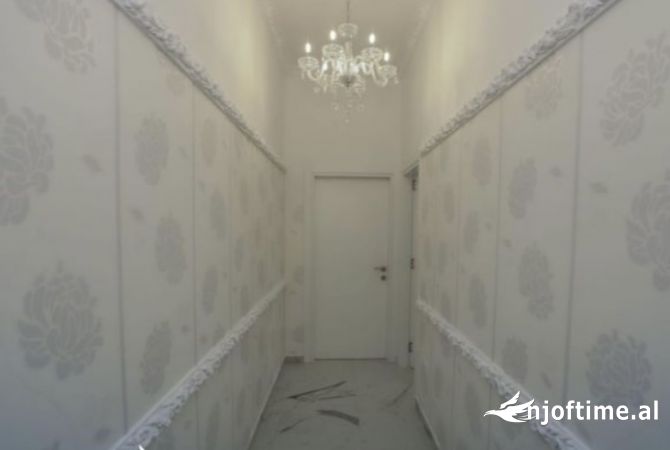 Shtepi me qera Apartament ne Tirane, 1+1, Mobilimi E mobiluar, Pagesa 80,000  Leke.