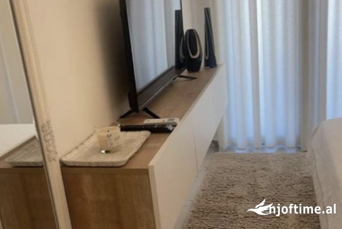 Shtepi me qera Apartament ne Tirane, 1+1, Mobilimi E mobiluar, Pagesa 80,000  Leke.