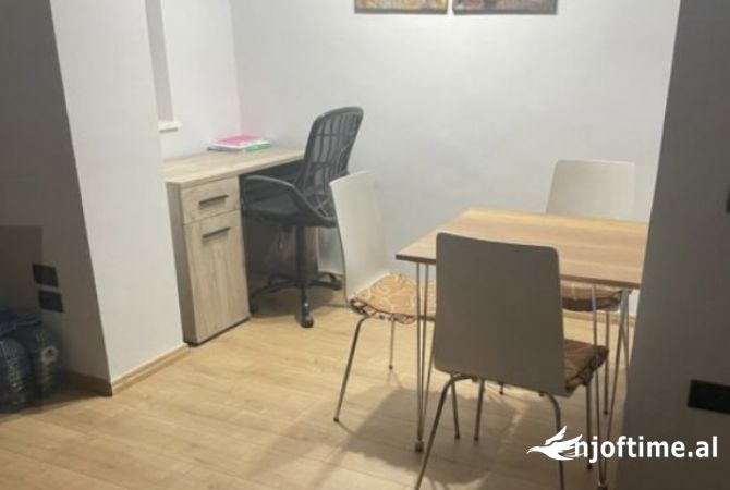 Shtepi me qera 1+1 ne Tirane - 65,000 Leke