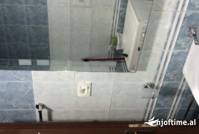 Shtepi me qera Apartament ne Tirane, 1+1, Mobilimi E mobiluar, Pagesa 65,000  Leke.
