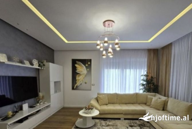 Shtepi ne shitje Apartament ne Tirane, 2+1, Mobilimi E mobiluar, Pagesa 300,000  Euro.