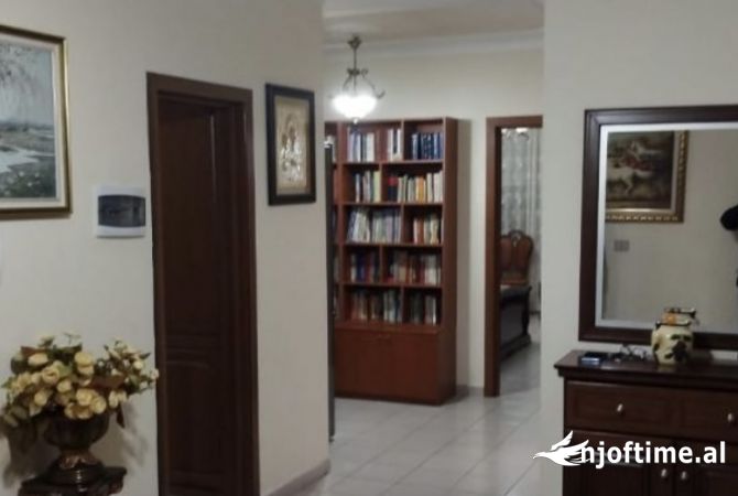 Shtepi ne shitje 3+1 ne Tirane - 295,000 Euro